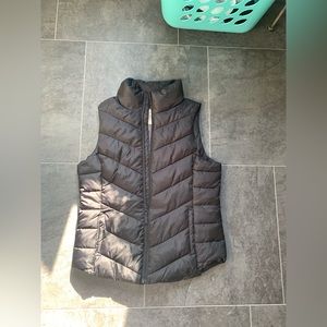 Black vest size medium
